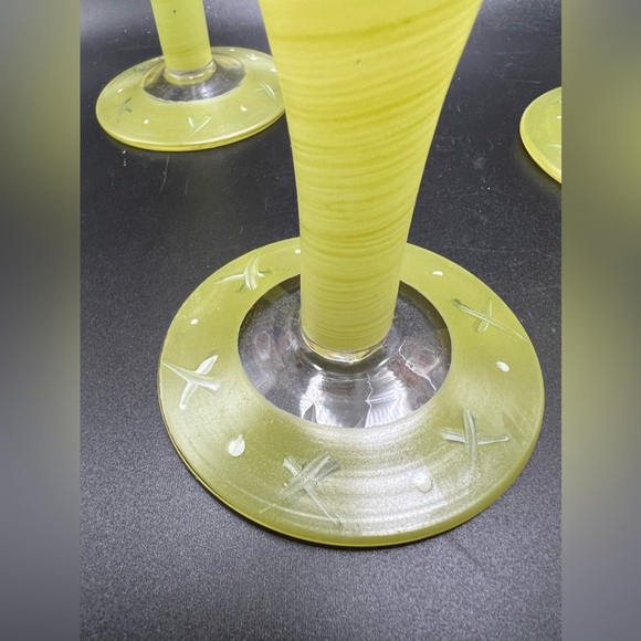 Vintage handblown hand painted 1970’s colors fruit pattern long stem glasses . - Picture 7 of 9